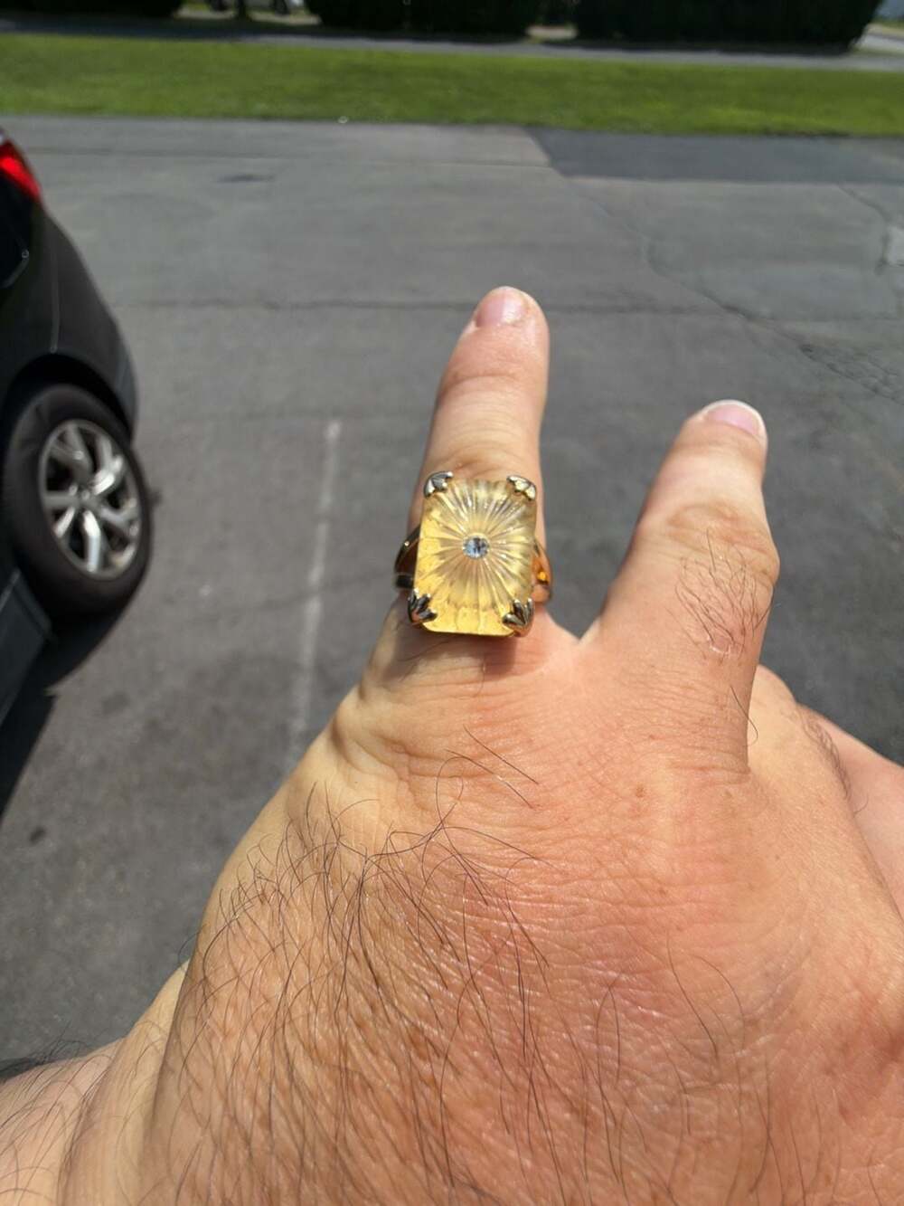 Vintage  avon gemstone ring. Art deco style frostlite 
3gauge